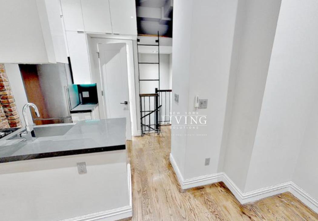 E 5th St #B - Photo 2 of 6