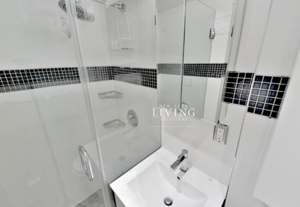 E 5th St #B - Photo 3 of 6