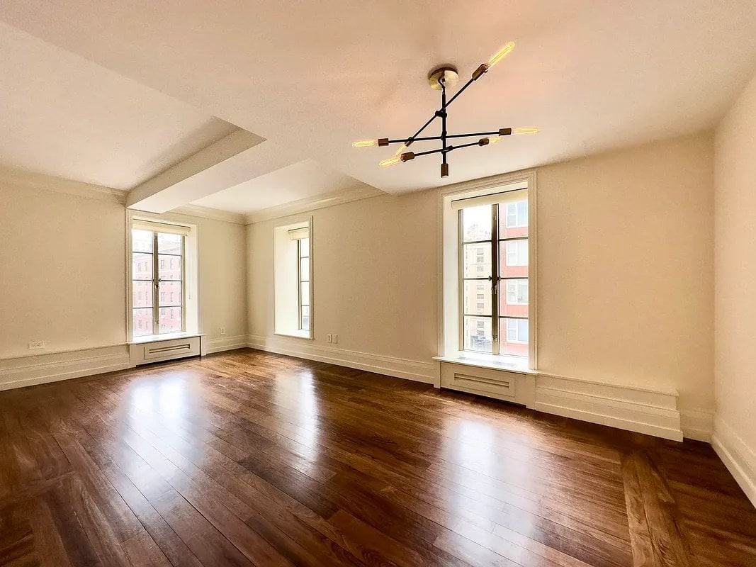 140 E 63rd St #7A - Photo 2 of 11