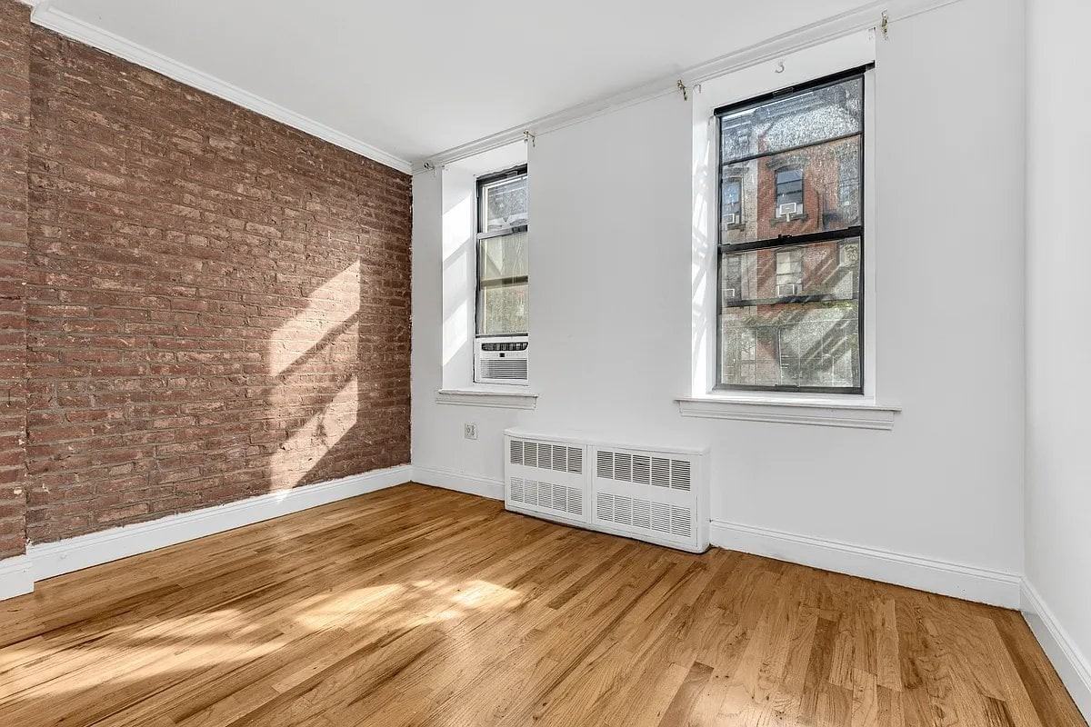 158 Stanton St #5A - Photo 2 of 6