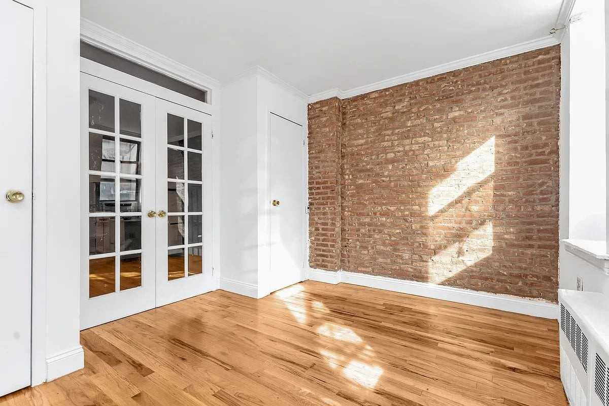 158 Stanton St #5A - Photo 3 of 6