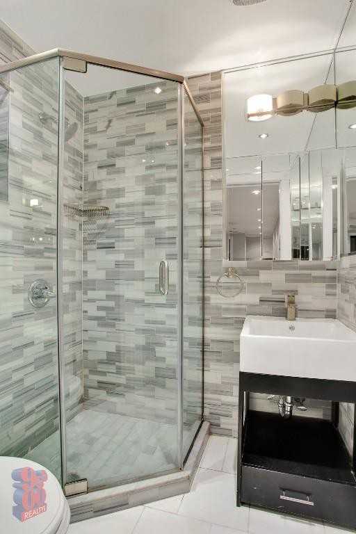 W 52nd St #13E - Photo 6 of 10