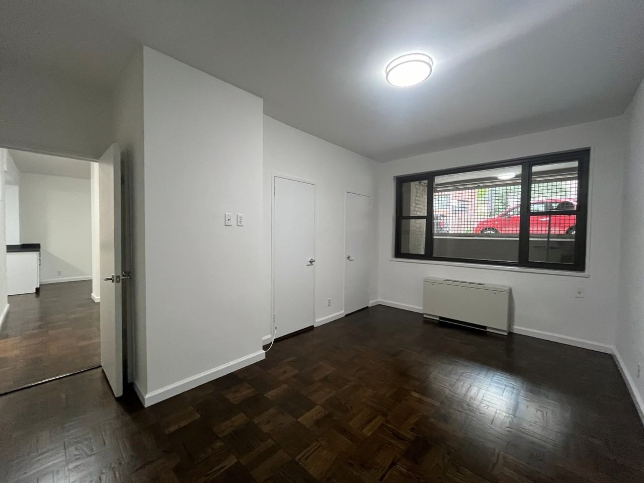 E 56th St #4F - Photo 3 of 7