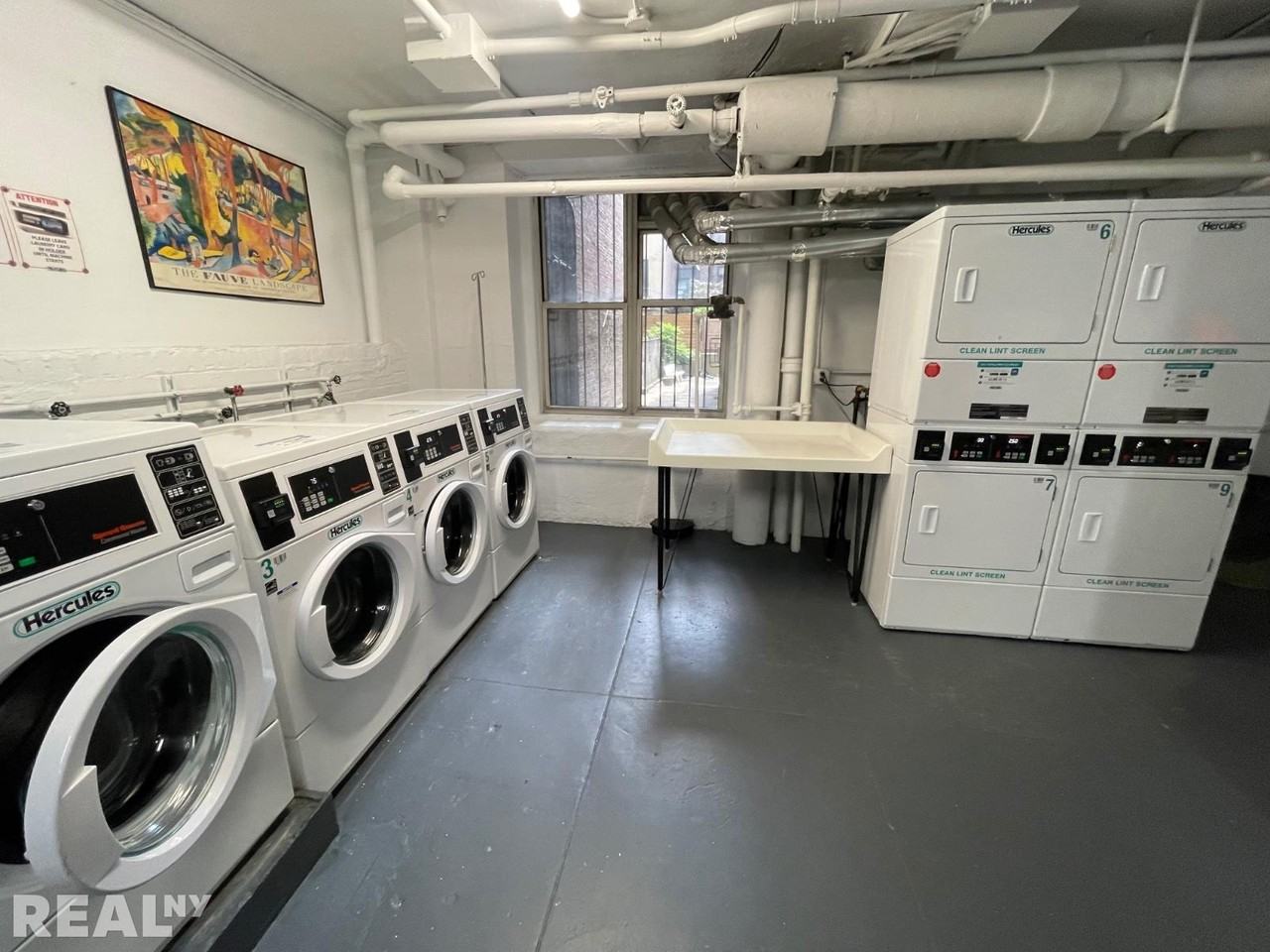 W 86th St #11A - Photo 5 of 6