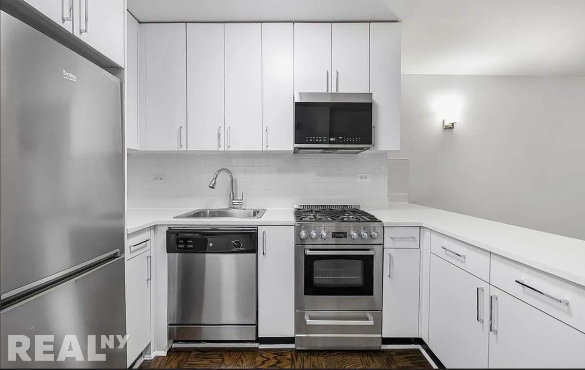 E 35th St #12DE - Photo 5 of 9