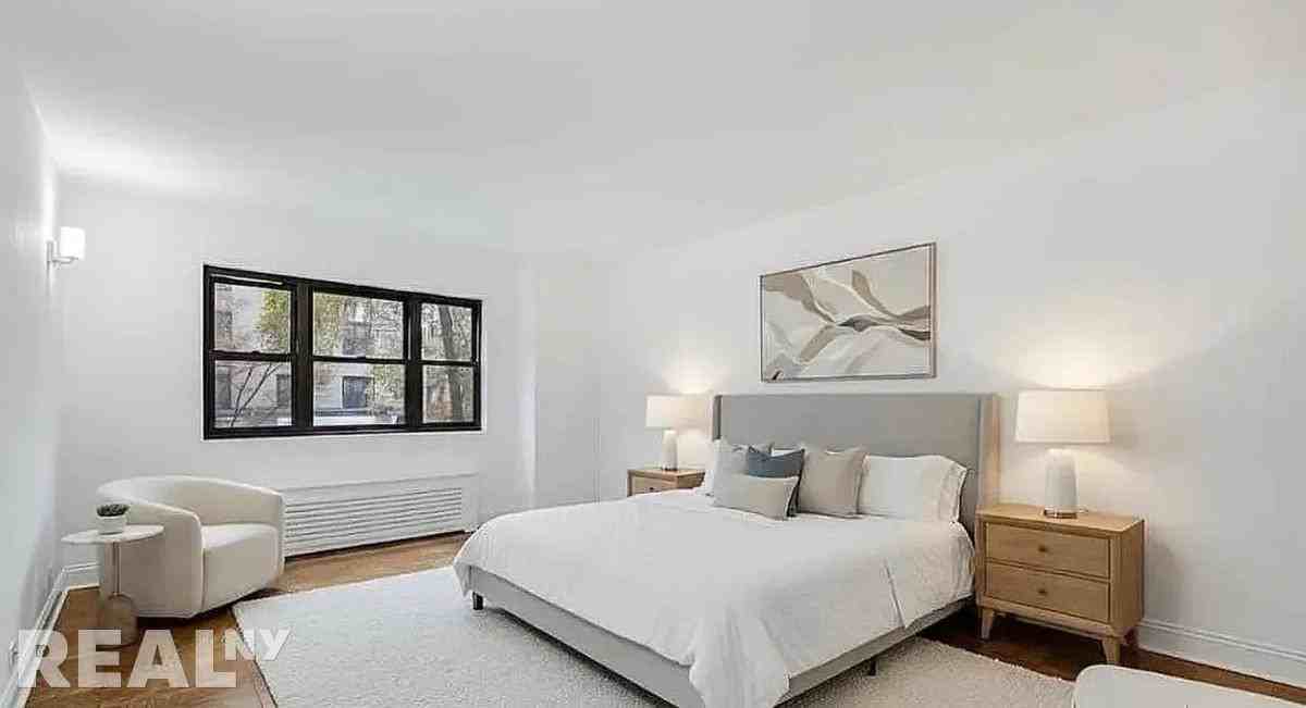 E 35th St #12DE - Photo 6 of 9