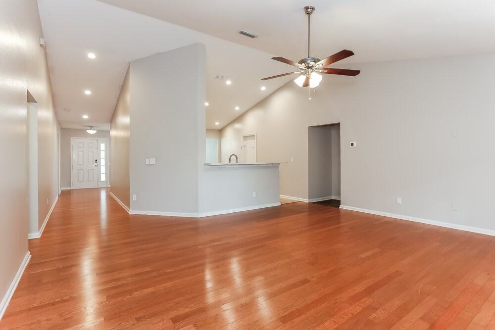 14090 Crestwick Dr W - Photo 5 of 16