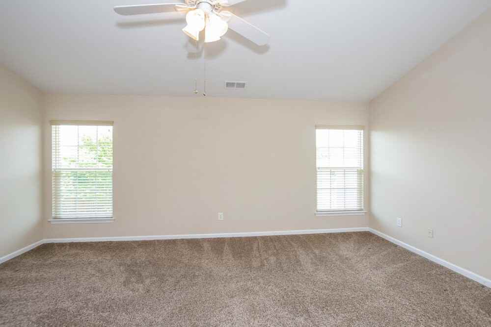 1146 Danbrooke Dr - Photo 7 of 14