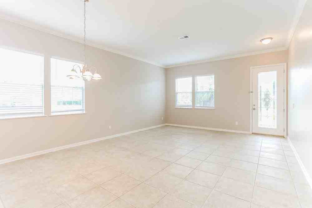1208 Dawnlight Rd - Photo 6 of 16