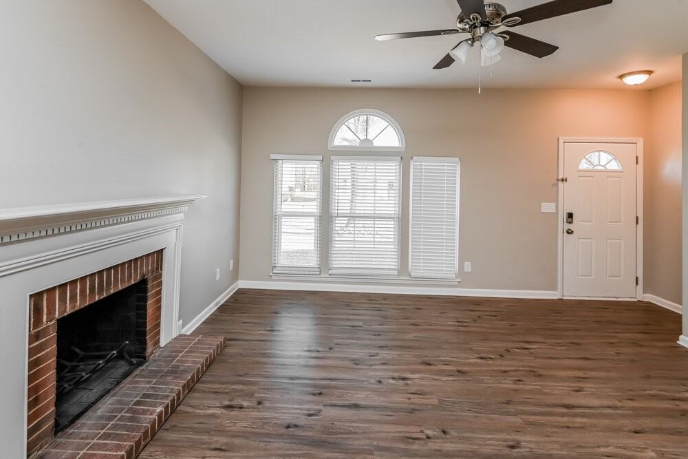 2117 David Earl Dr - Photo 5 of 16