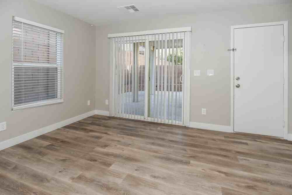 65 Dutch Colony Ave - Photo 7 of 17