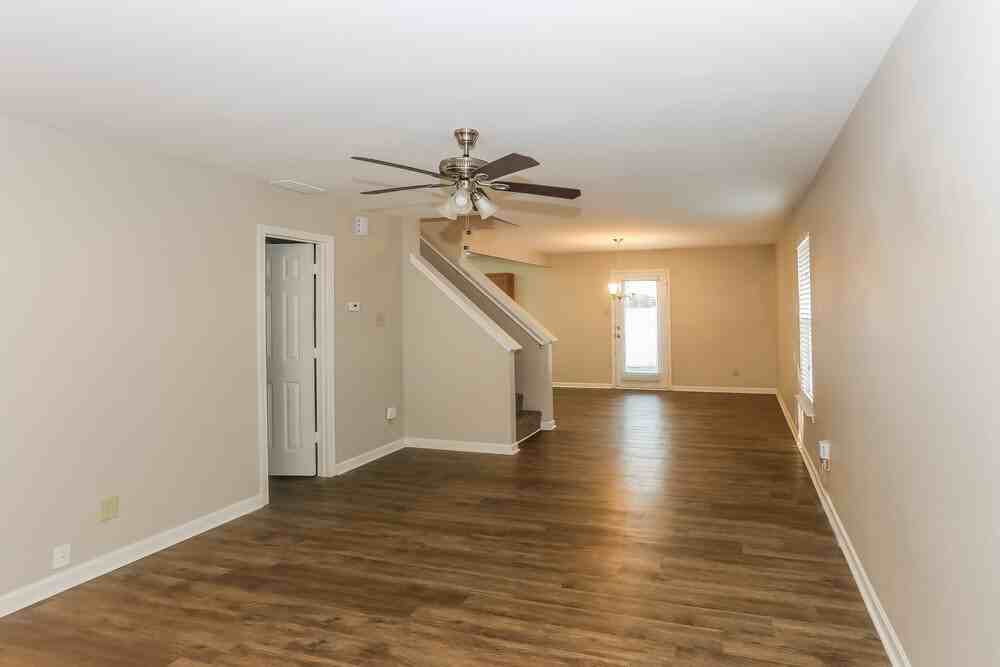 7345 Mitzi Deborah Ln - Photo 4 of 14