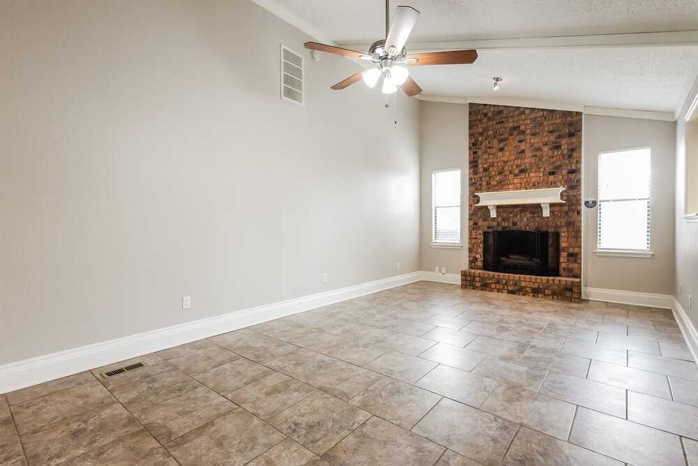 12913 Heron Ln - Photo 5 of 16