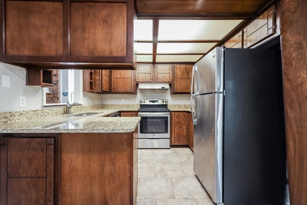 12913 Heron Ln - Photo 6 of 16