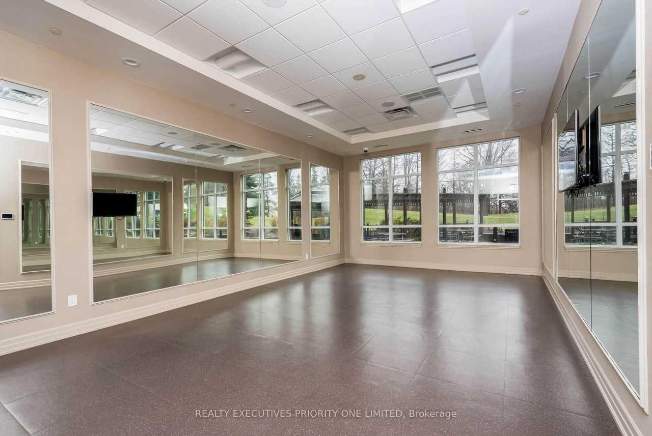 9255 Jane Street #614 - Photo 5 of 25