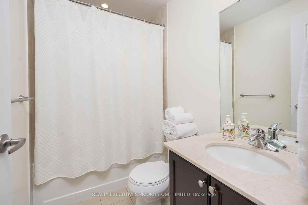 9255 Jane Street #614 - Photo 7 of 25