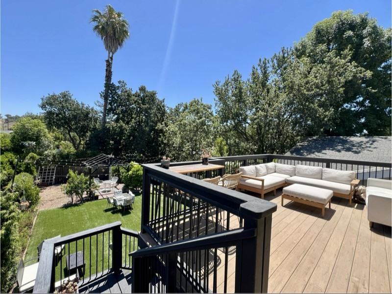 726 Beall St - Photo 3 of 20