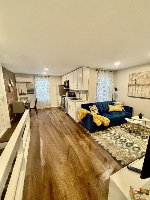 115 Penn St #3 - Photo 3 of 8