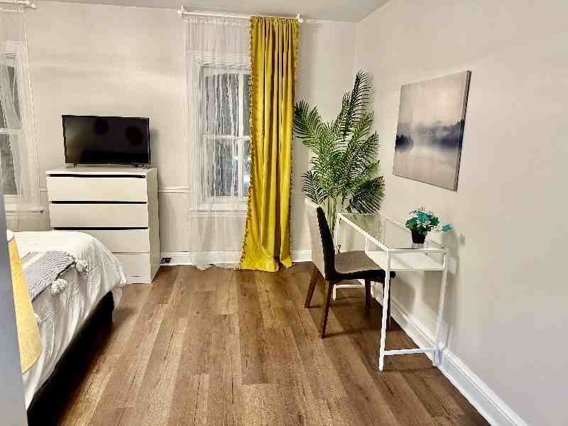 115 Penn St #3 - Photo 5 of 8