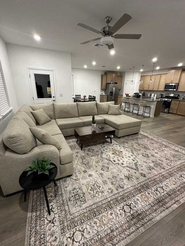 2916 Tavern Dr - Photo 3 of 11