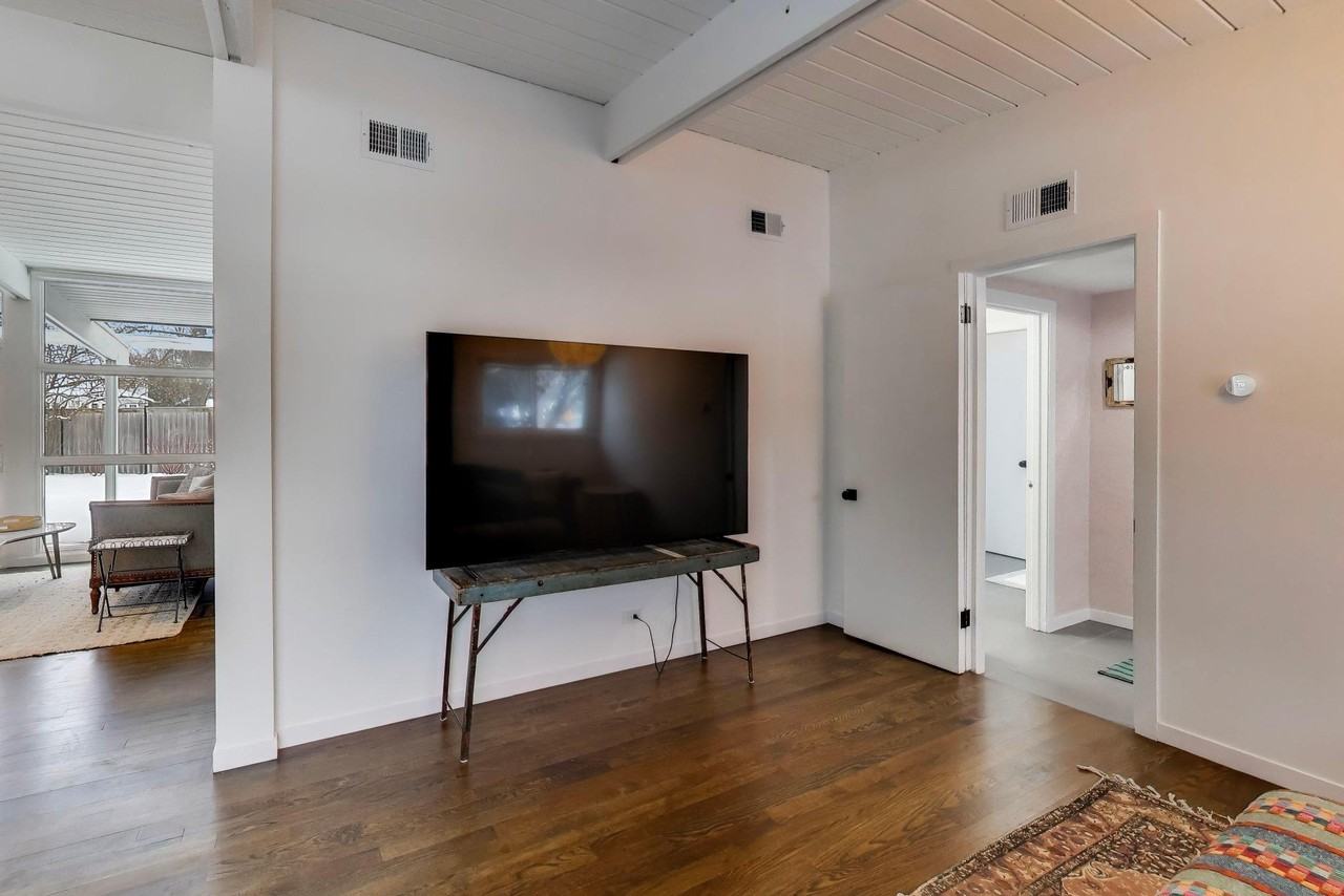 2649 Crawford Ave - Photo 5 of 28