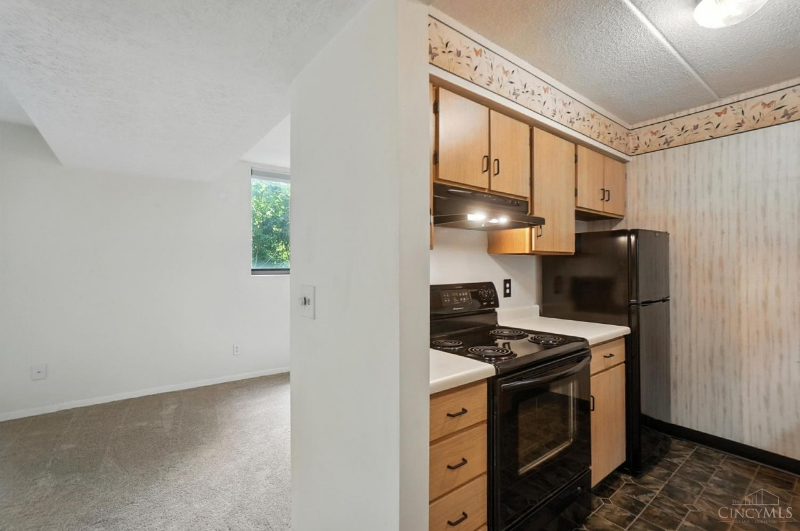 456 Grand Ave #2 - Photo 5 of 13