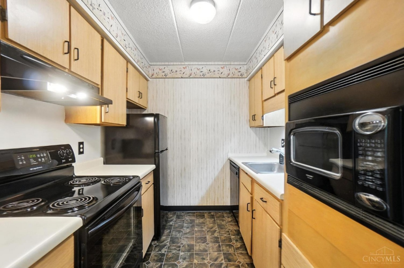 456 Grand Ave #2 - Photo 6 of 13