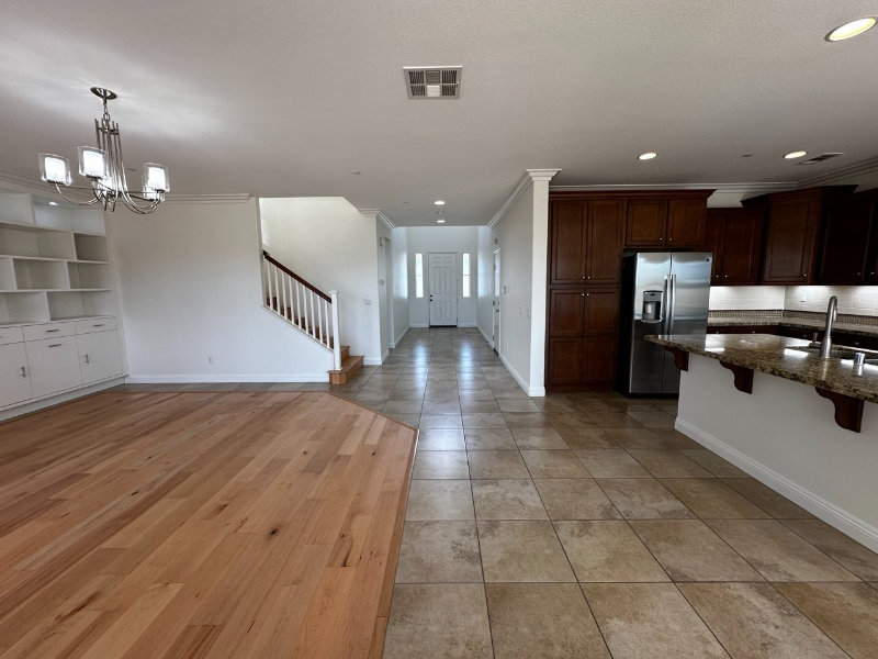 1242 Bellingham Dr - Photo 5 of 17