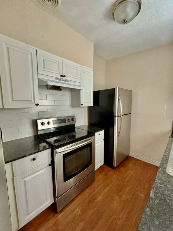 4314 Silver Star Rd - Photo 3 of 17