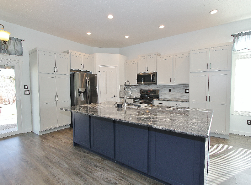 1904 N Duck Hawk Ave - Photo 4 of 26