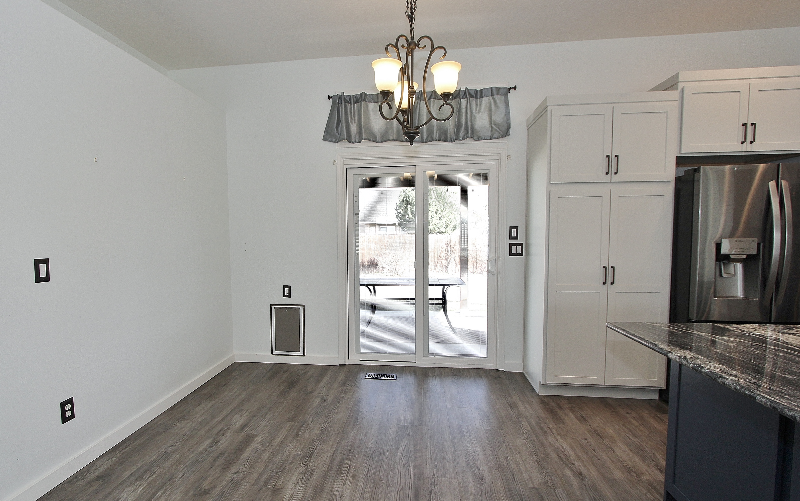 1904 N Duck Hawk Ave - Photo 6 of 26