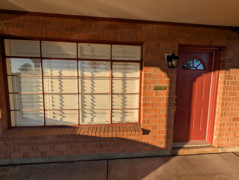 7314 E Sheridan St - Photo 2 of 16