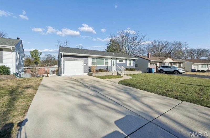 7625 General Sheridan Ln - Photo 2 of 20