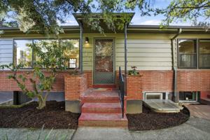 featured image of 5845 Ne 30th Ave