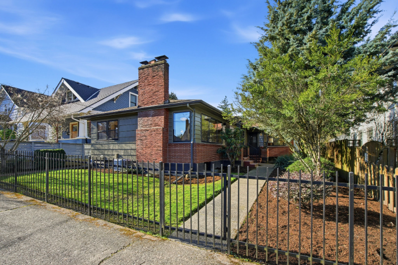 5845 Ne 30th Ave - Photo 2 of 20