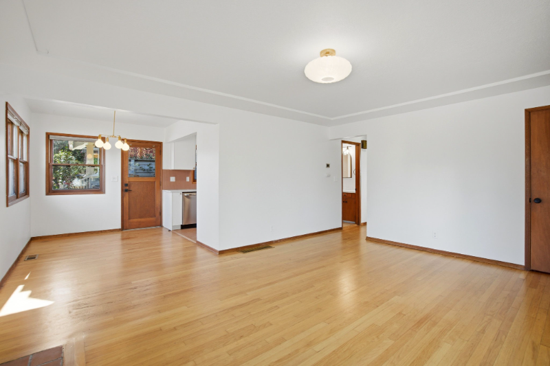 5845 Ne 30th Ave - Photo 4 of 20