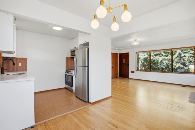 5845 Ne 30th Ave - Photo 5 of 20