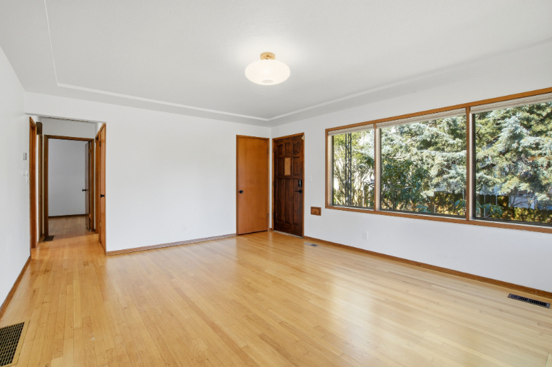 5845 Ne 30th Ave - Photo 7 of 20