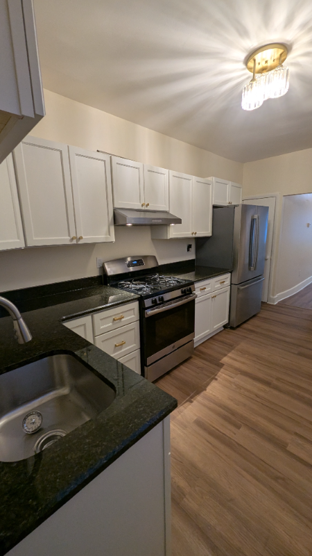 202 Cherry St - Photo 2 of 12