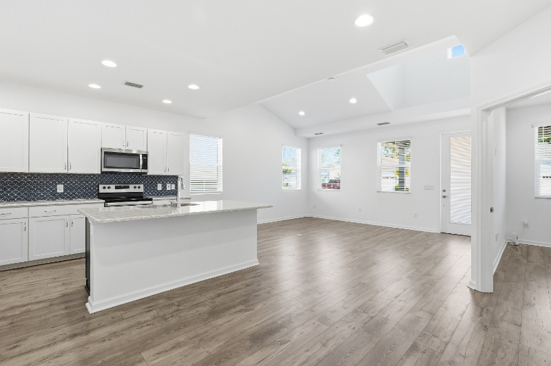 8632 Tropics Ave - Photo 2 of 24