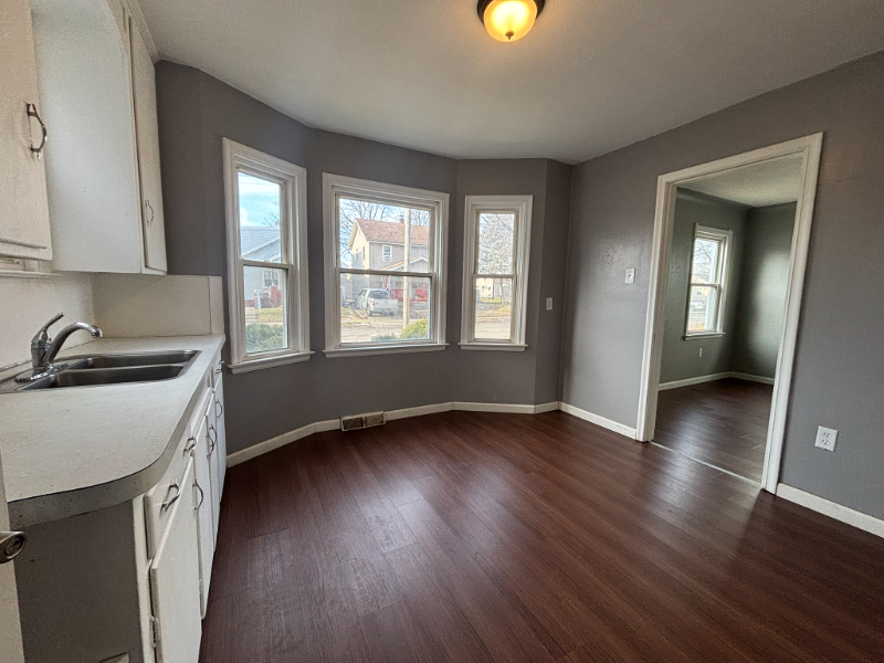 4340 Asbury Dr - Photo 3 of 12