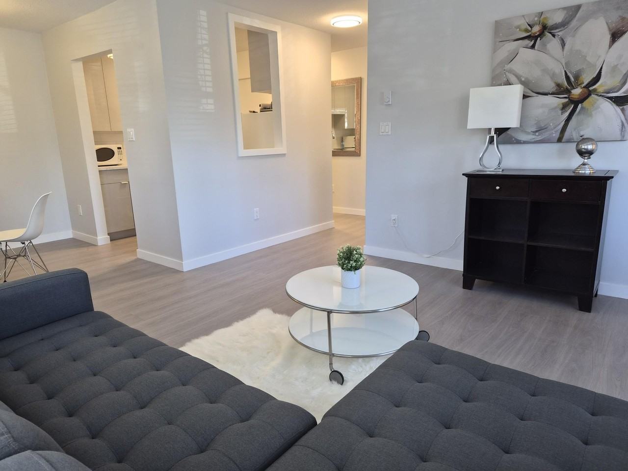 29 Nanaimo Street - Photo 3 of 9