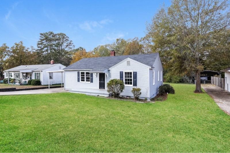 2229 Ridgewood Ave - Photo 2 of 15