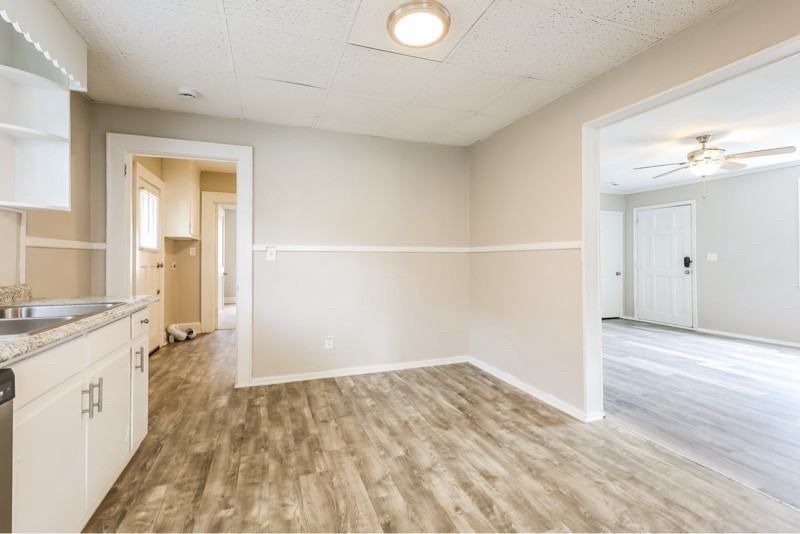 2229 Ridgewood Ave - Photo 6 of 15