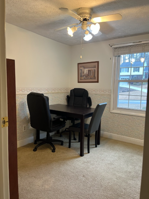 210 Pinehurst Ln - Photo 3 of 20