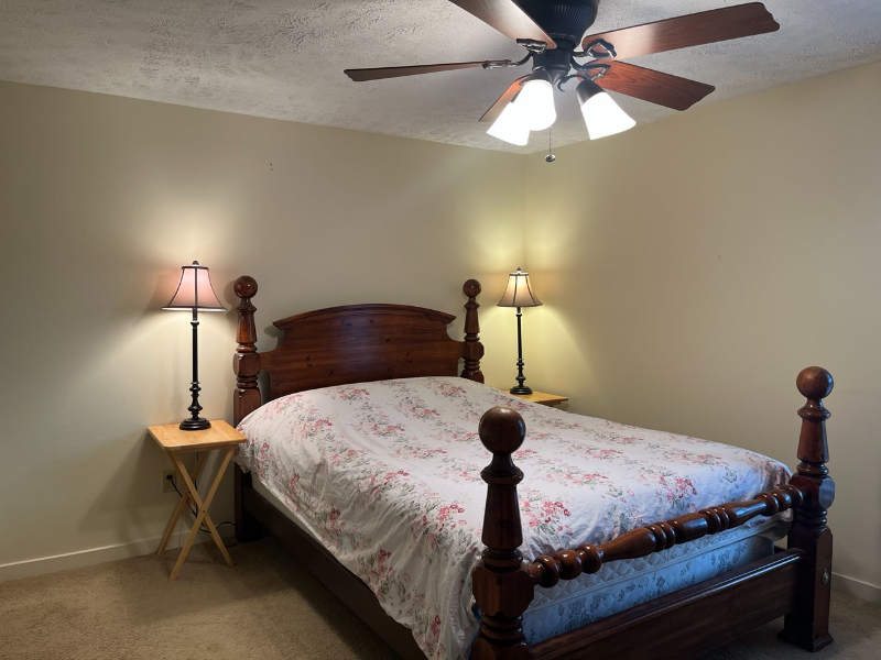 210 Pinehurst Ln - Photo 4 of 20