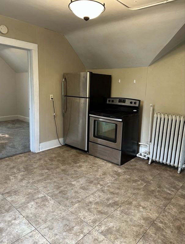 708 Ferry St - Photo 5 of 13