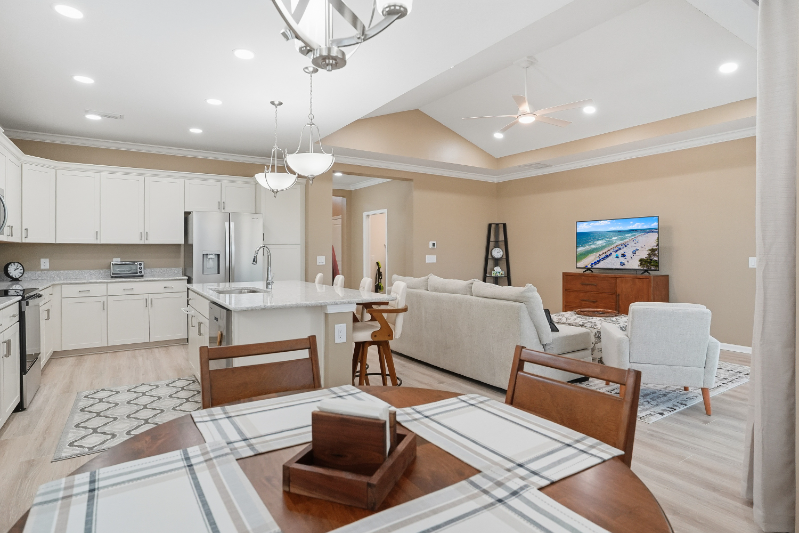 9458 Escape Ave - Photo 5 of 20