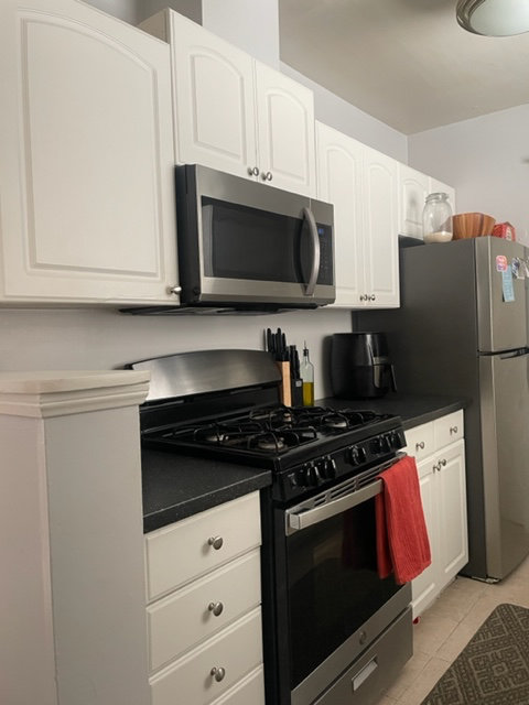 417 E 7th St #417-1-2 - Photo 4 of 11