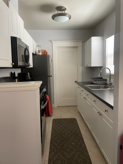 417 E 7th St #417-1-2 - Photo 5 of 11